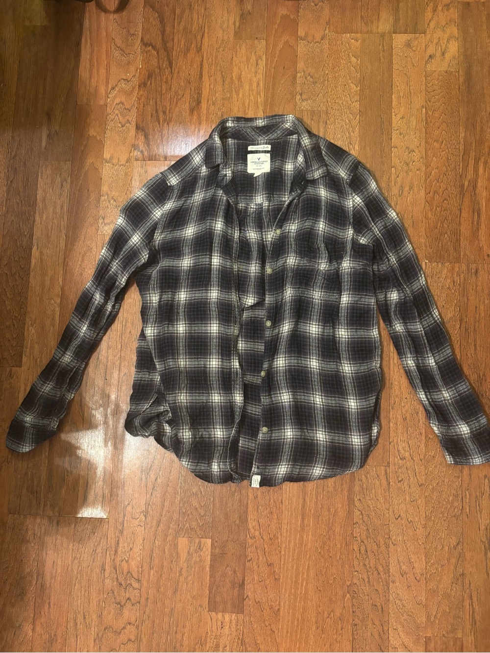 American Eagle Outfitters Gray/Black & White Plaid Button-Up Shirt